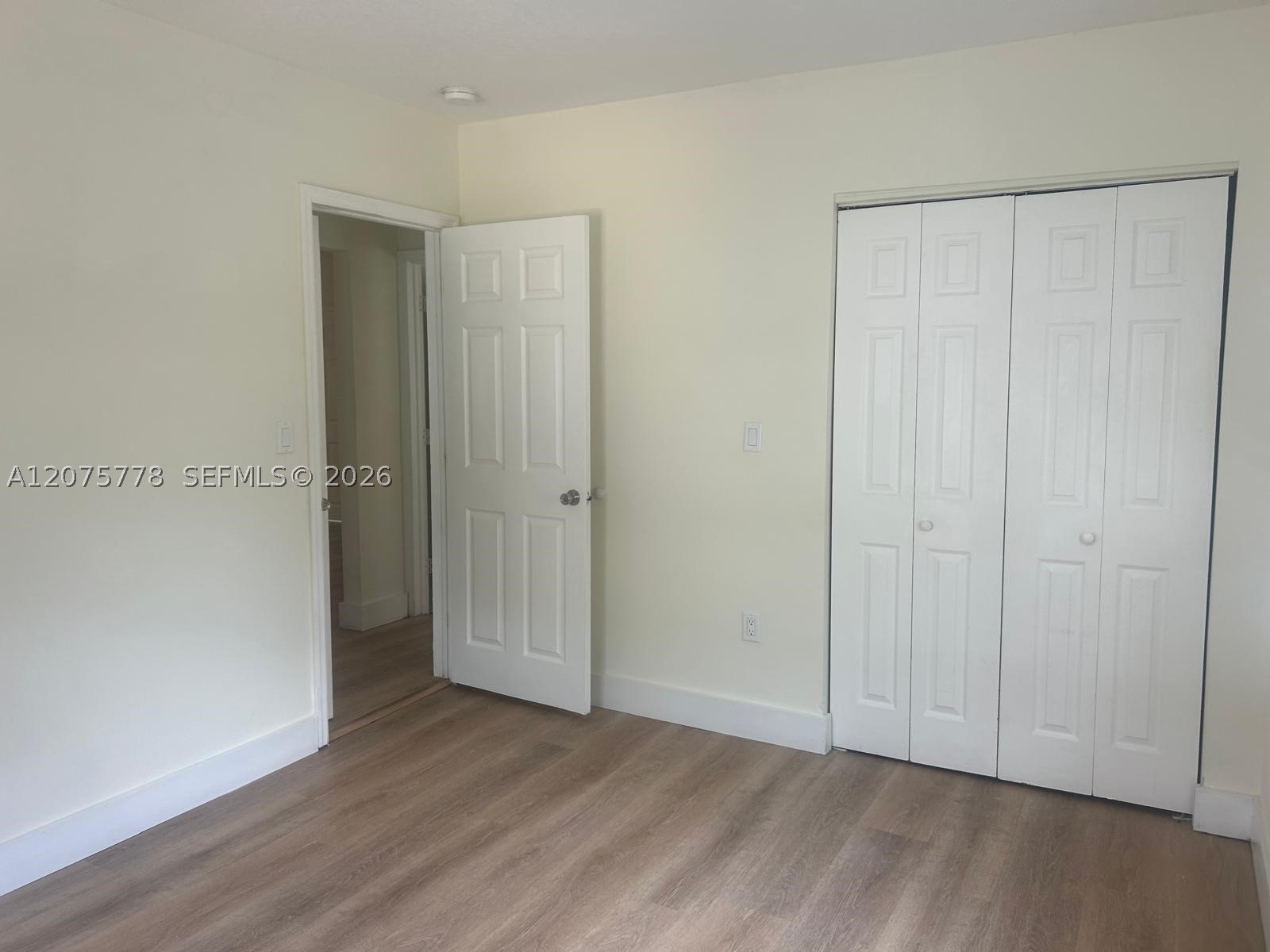 2000 Monroe St 14 Property Photo 10