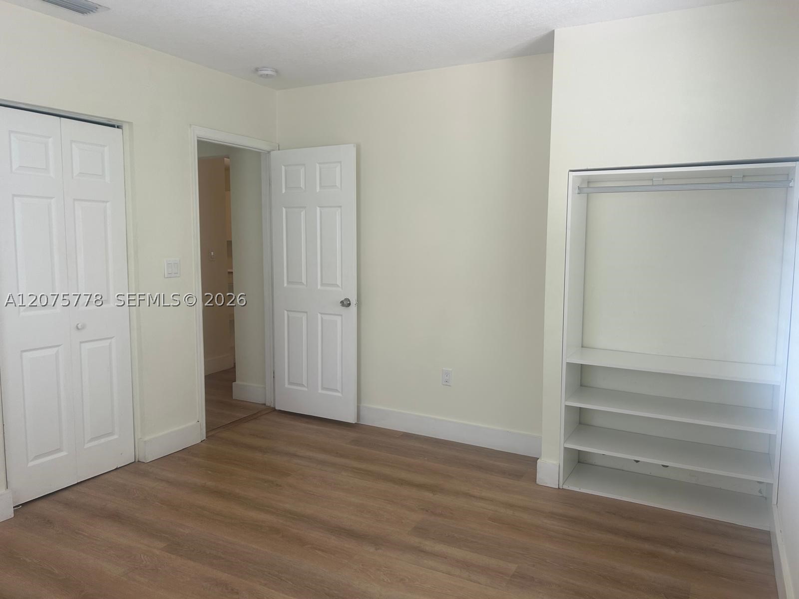2000 Monroe St 14 Property Photo 11