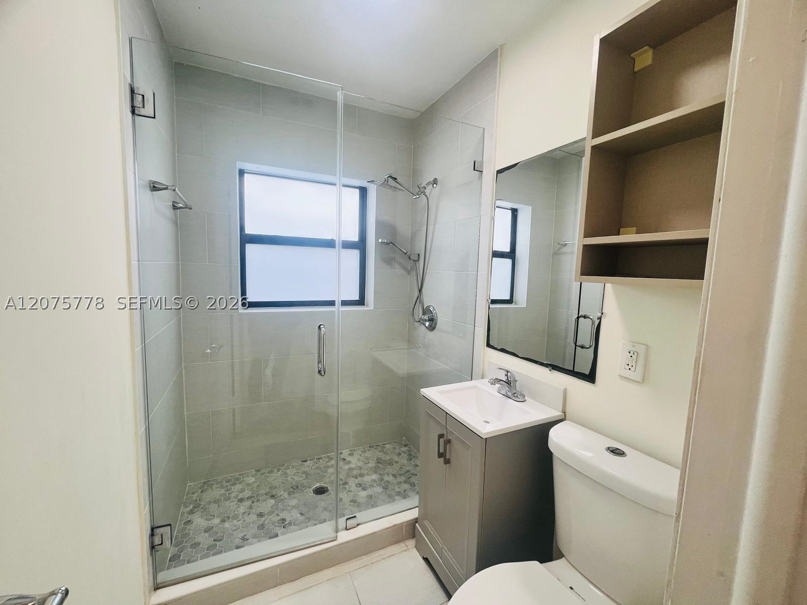 2000 Monroe St 14 Property Photo 13