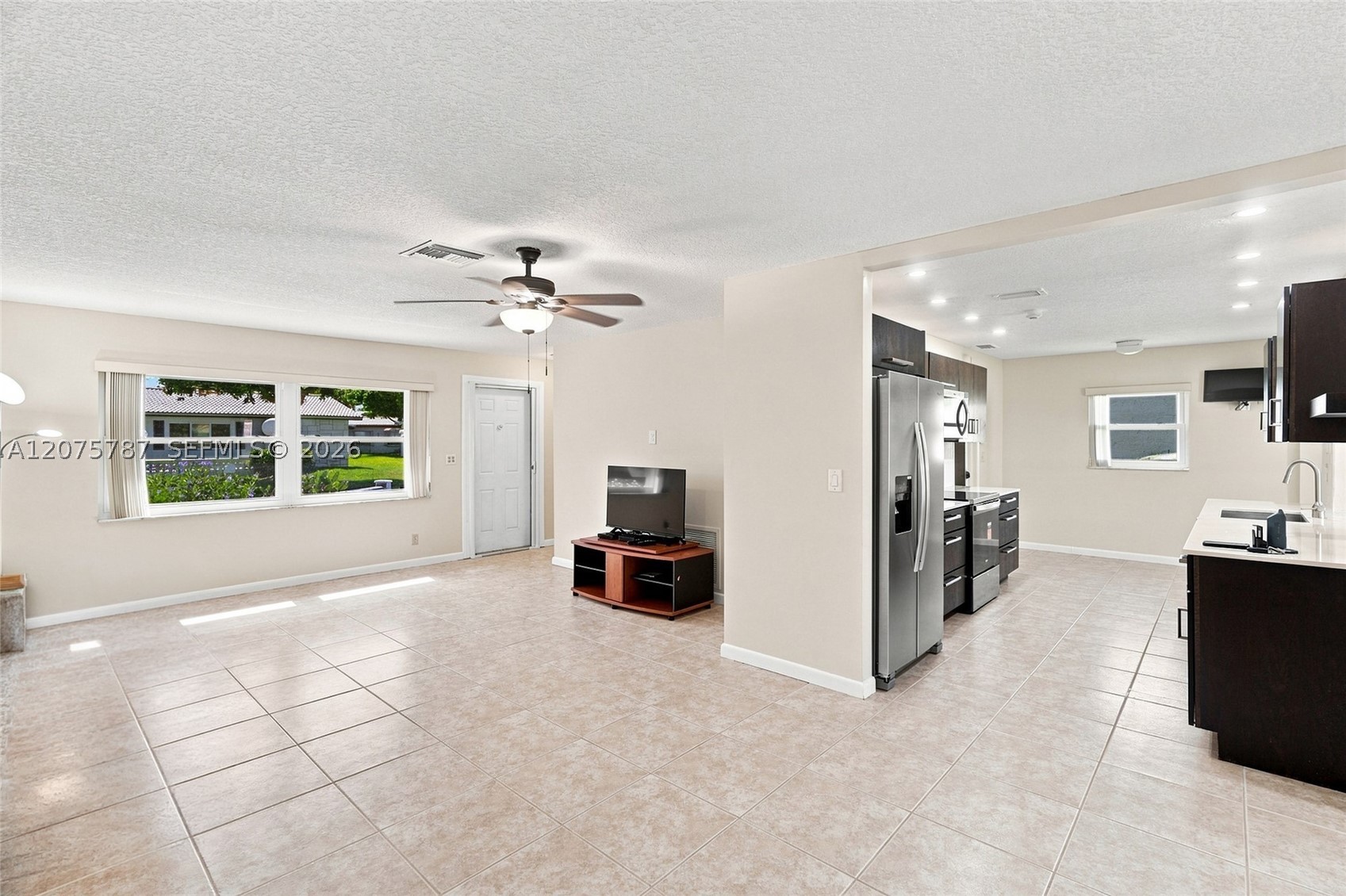 1431 Nw 85th Way Property Photo 6