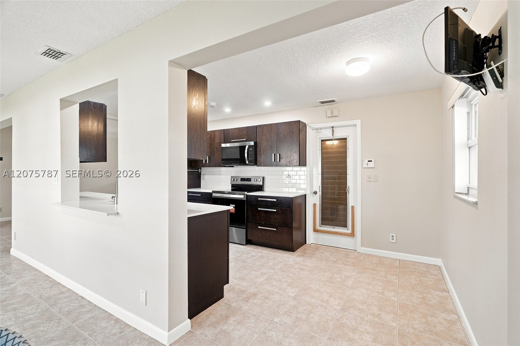 1431 Nw 85th Way Property Photo 15
