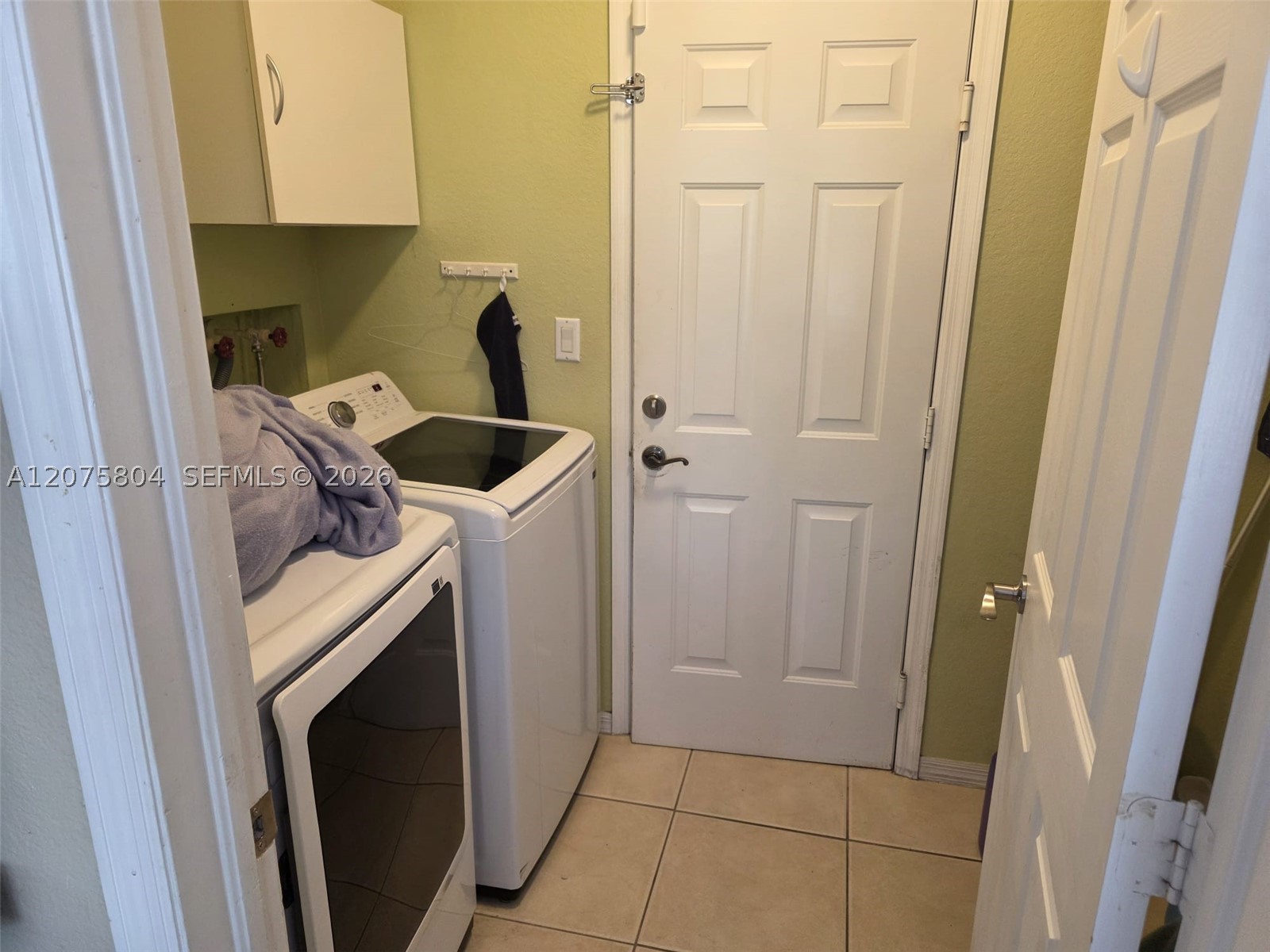 A12075804 Property Photo 19