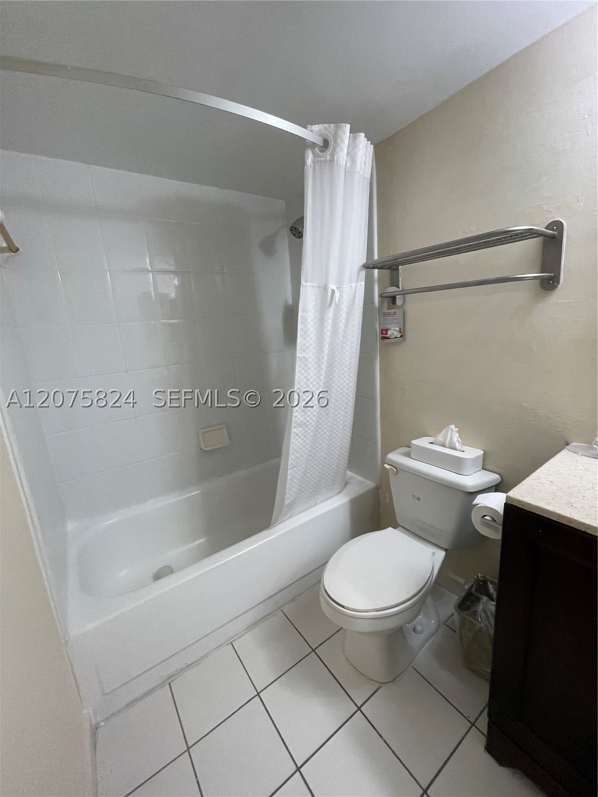 19201 Collins Ave 945 Property Photo 8