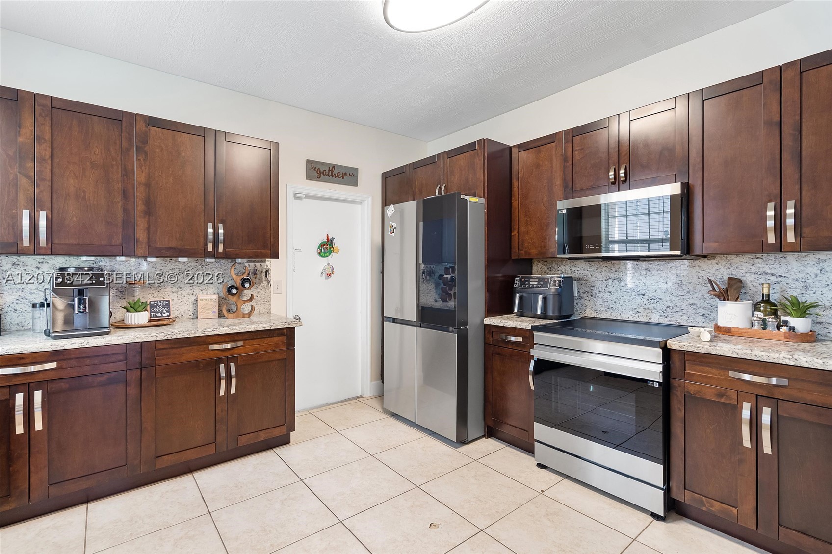 2224 Salerno Cir Property Photo 17