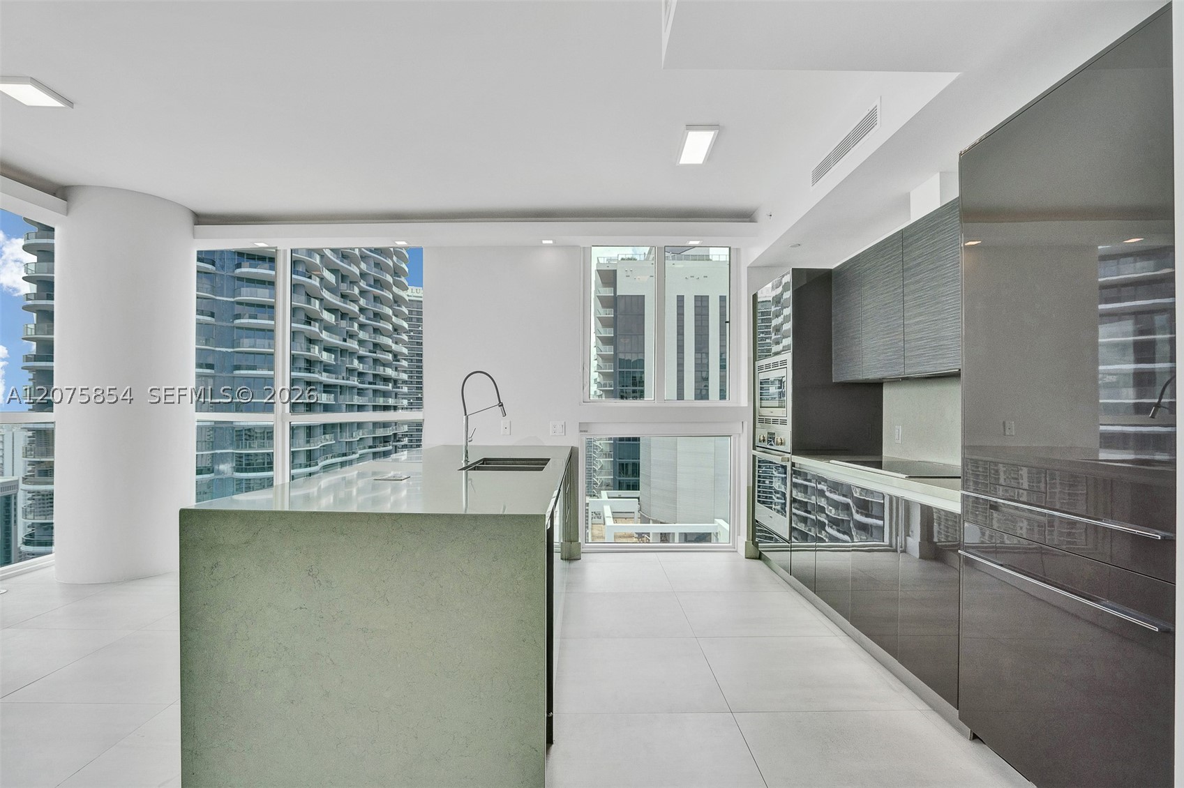 1080 Brickell Ave 4109 Property Photo 4