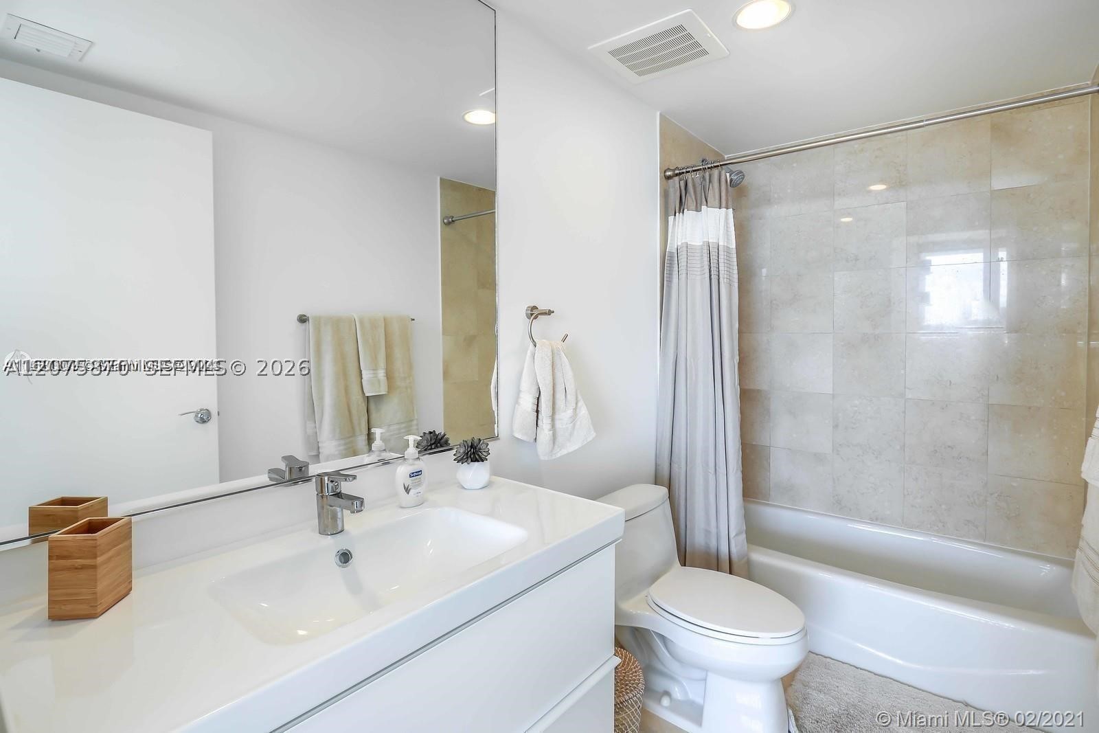 1830 S Ocean Dr 3704 Property Photo 22