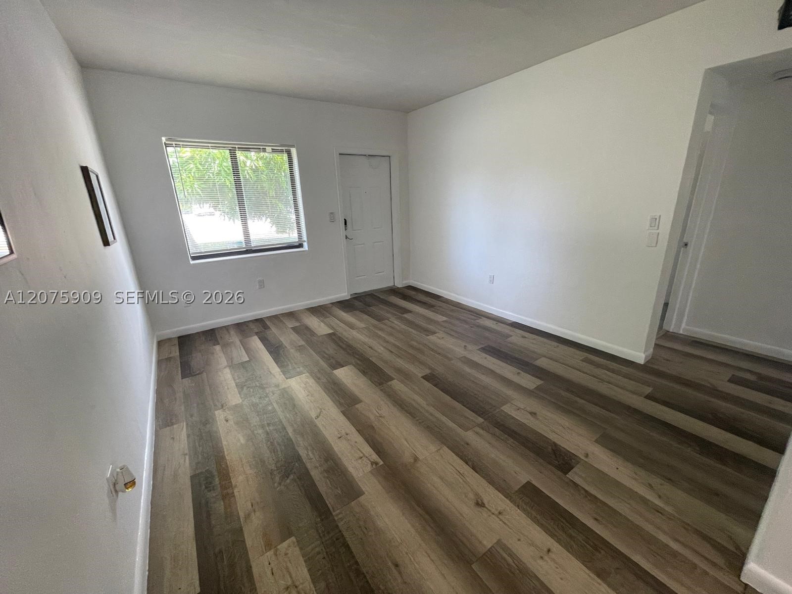 A12075909 Property Photo 4