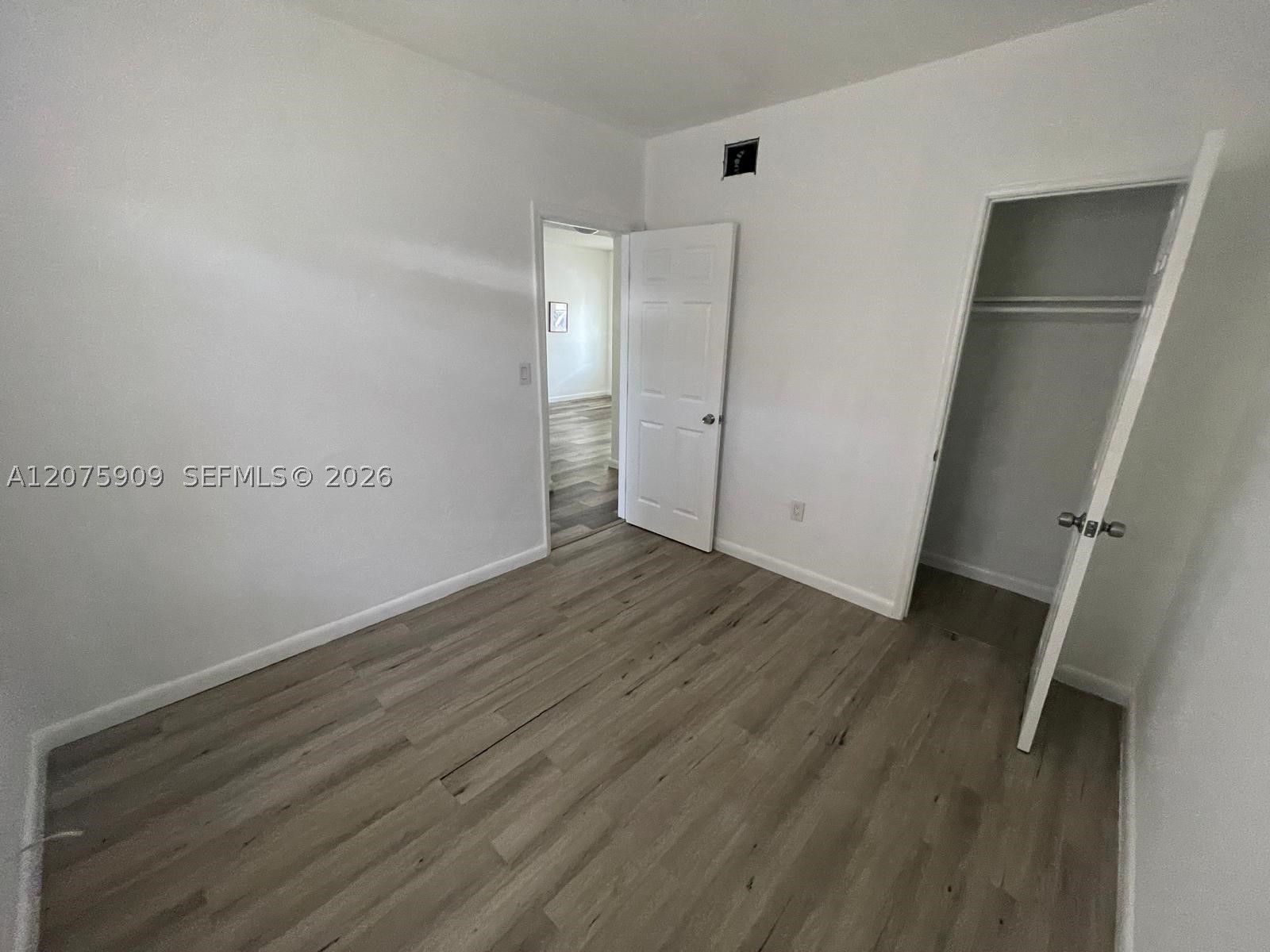 A12075909 Property Photo 17