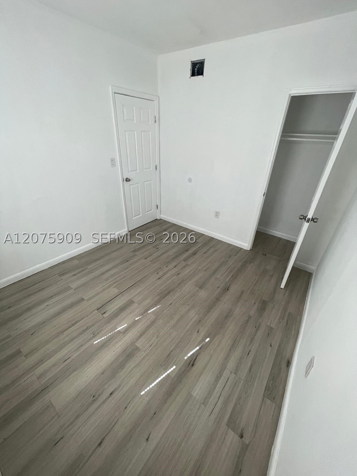A12075909 Property Photo 19