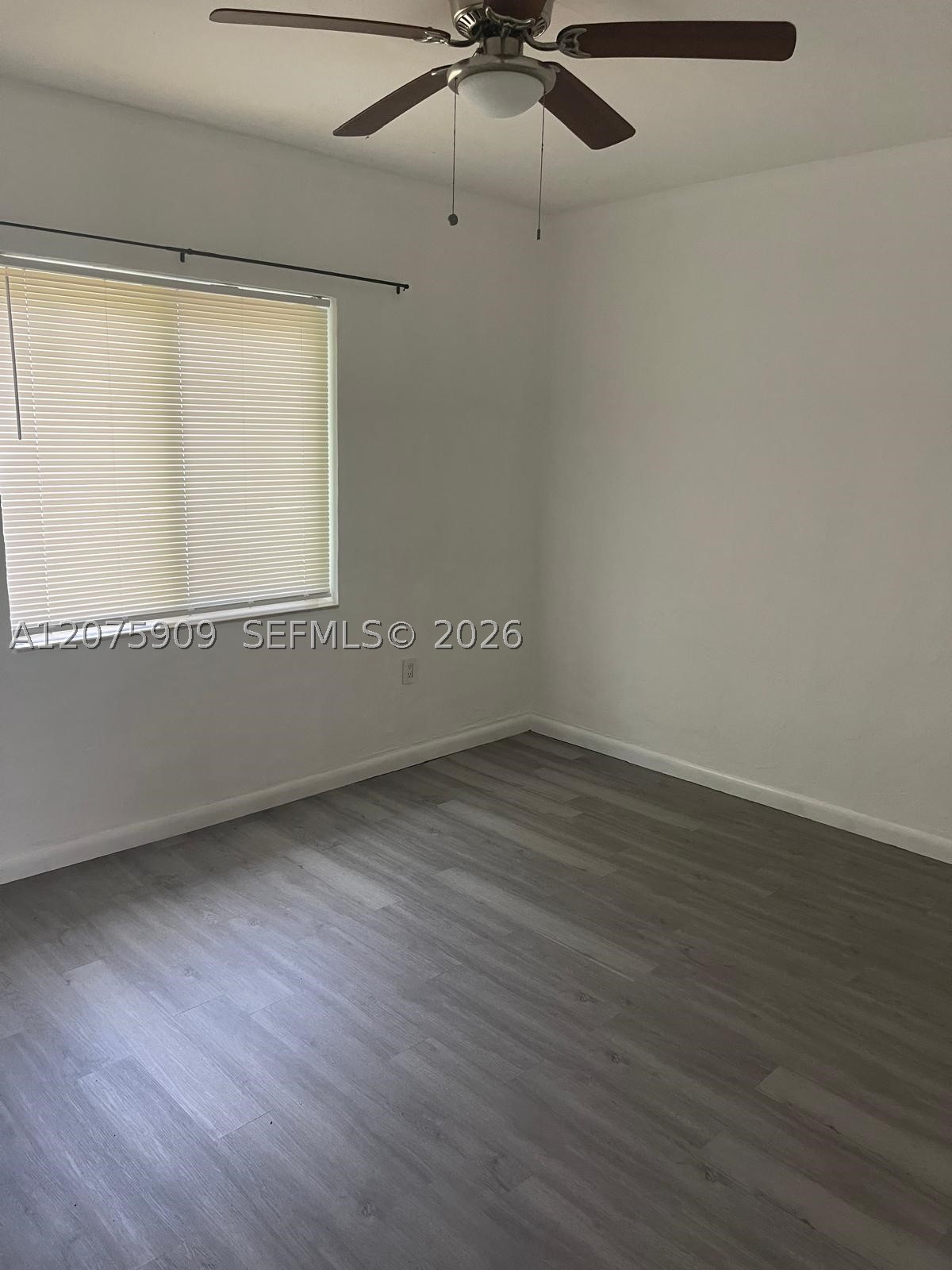 A12075909 Property Photo 25