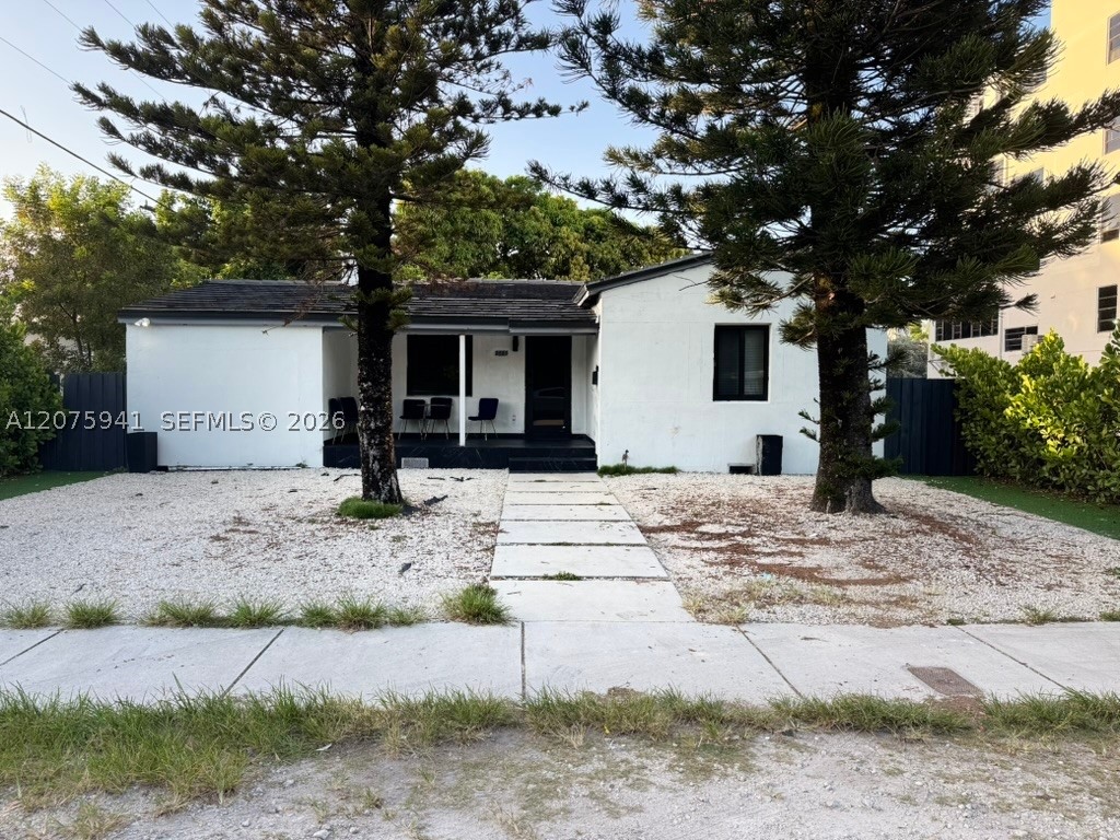 2723 Sw 13th St Property Photo 1