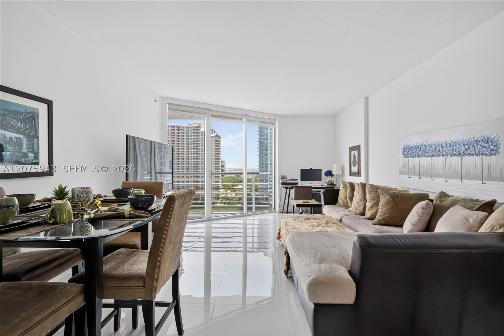 335 S Biscayne Blvd 1503 Property Photo 5