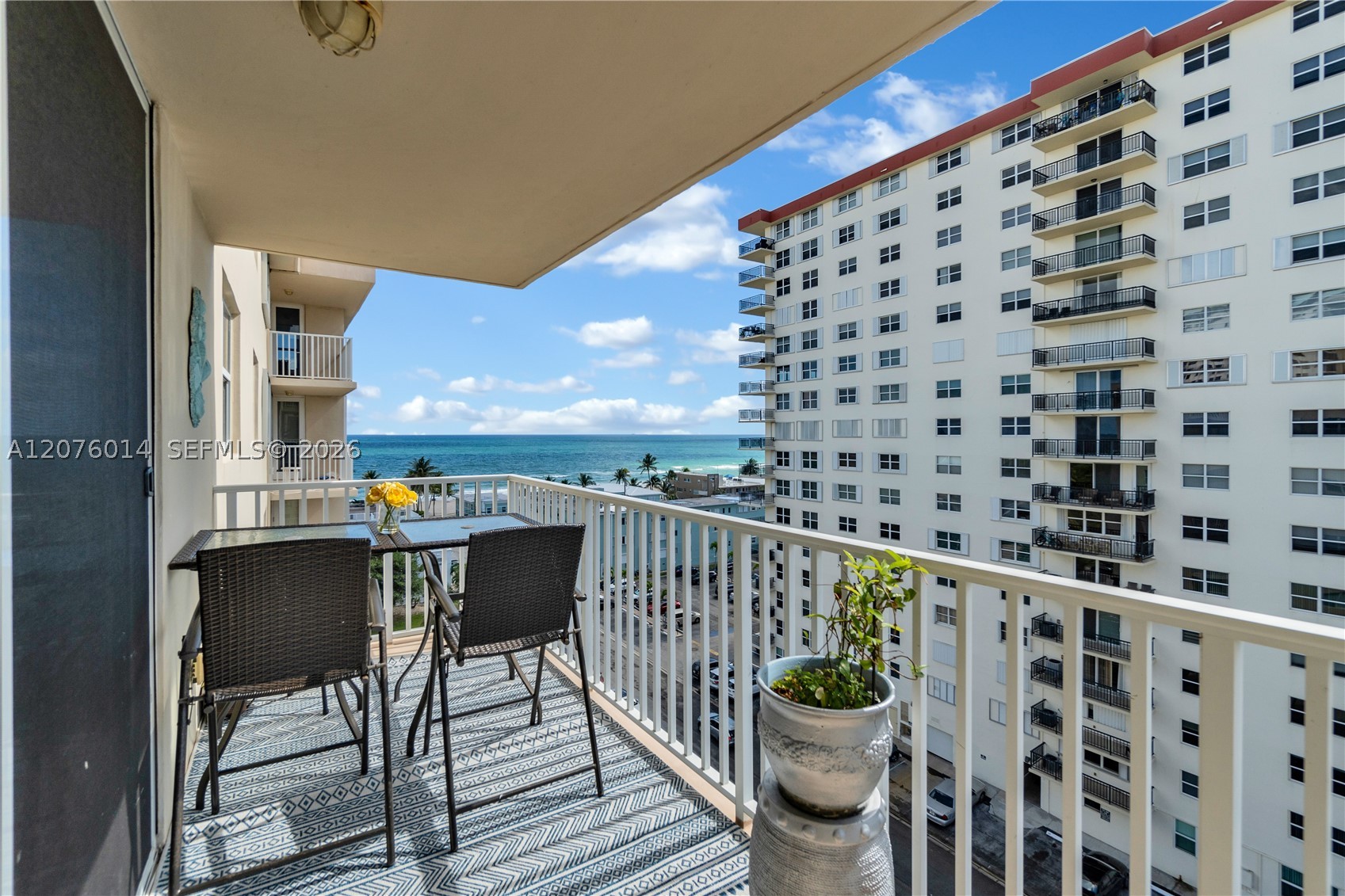 1401 S Ocean Dr 905 Property Photo 22