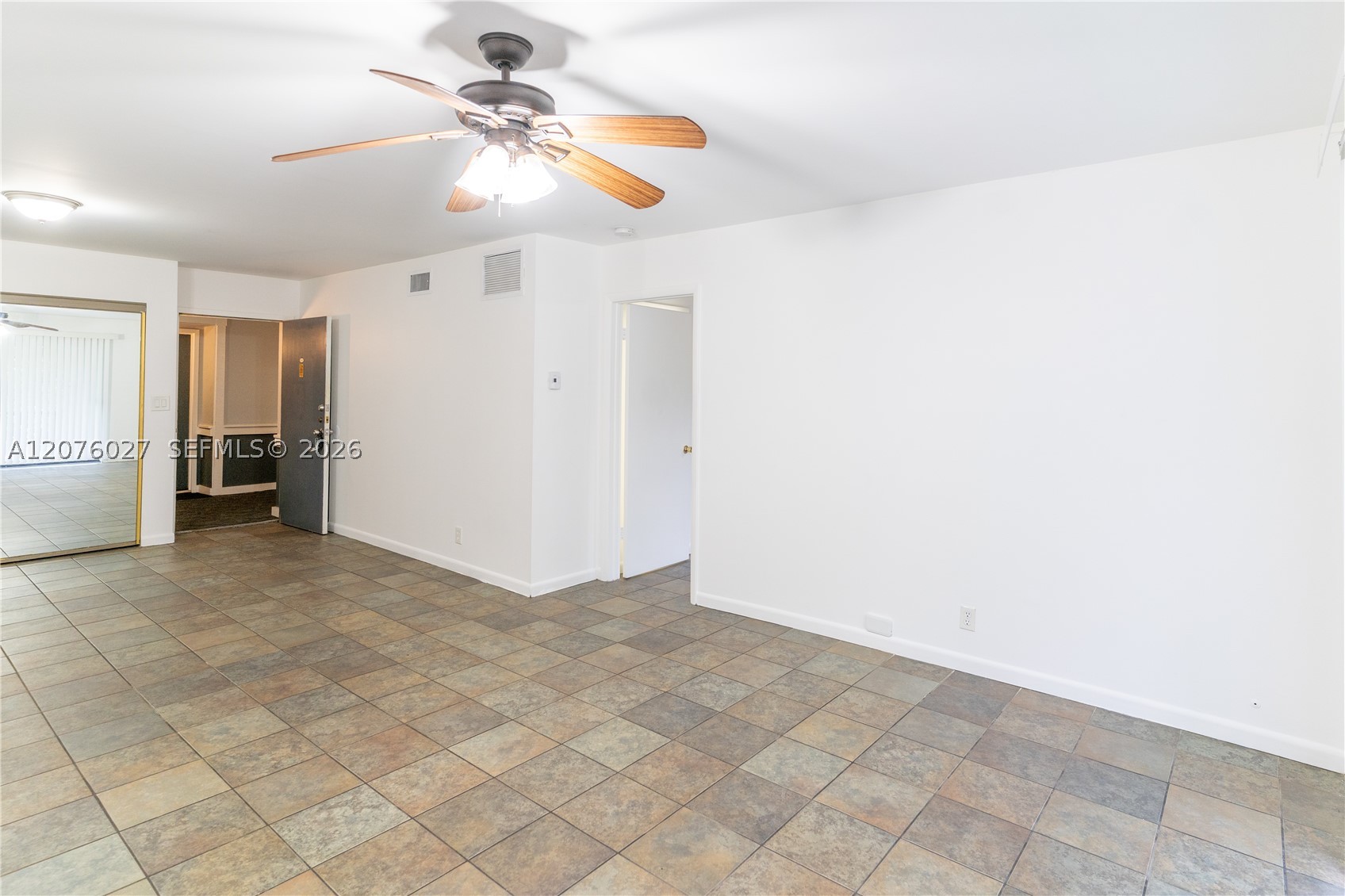 3101 Oakland Shores Dr H207 Property Photo 14