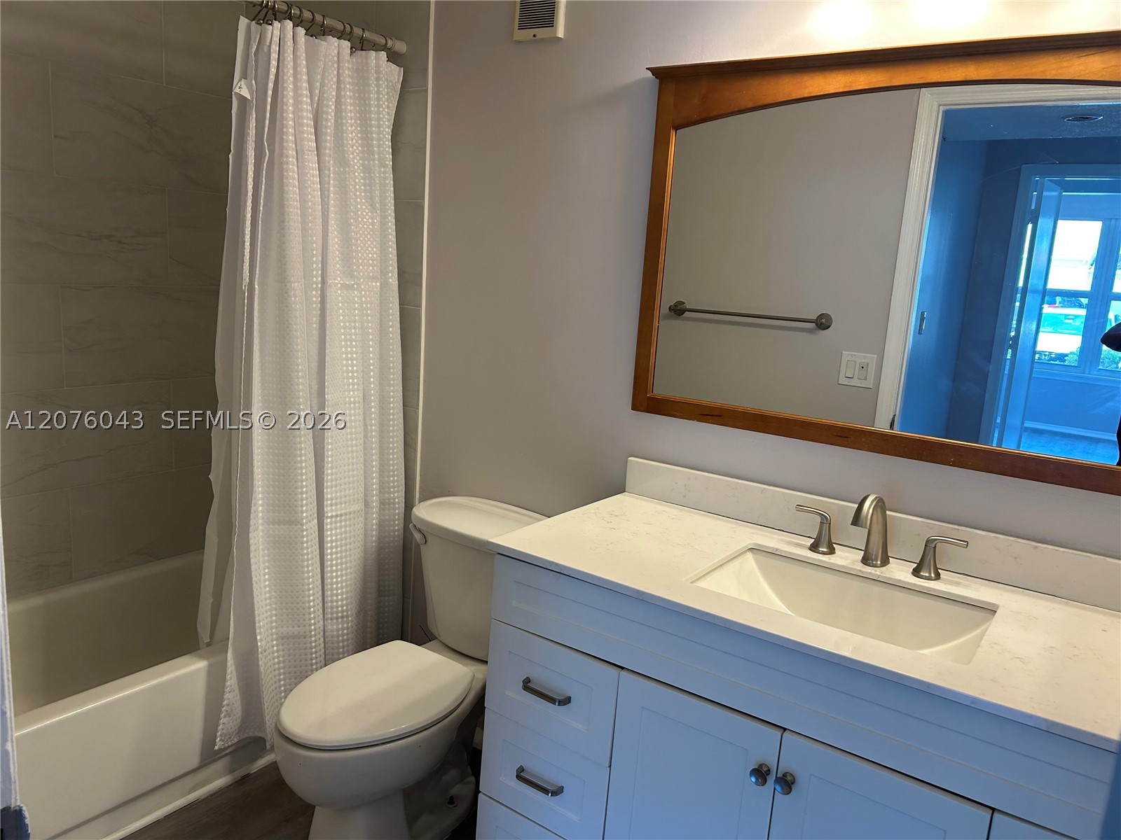2311 N Congress Ave 15 Property Photo 6