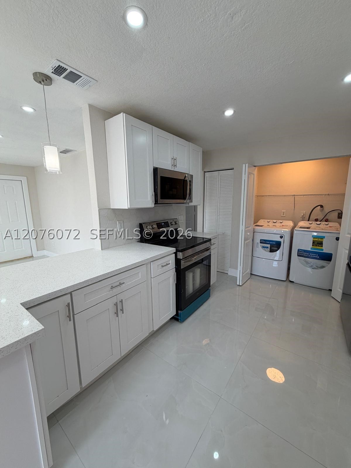 15400 Sw 305th St Property Photo 9