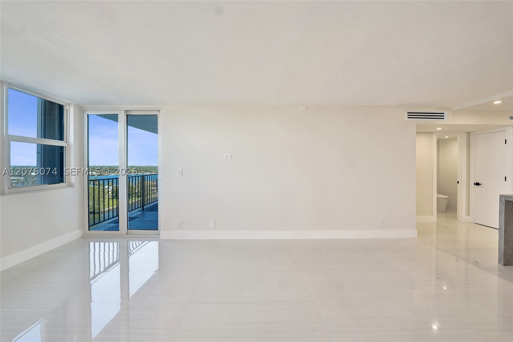 1400 S Ocean Dr 1205 Property Photo 12