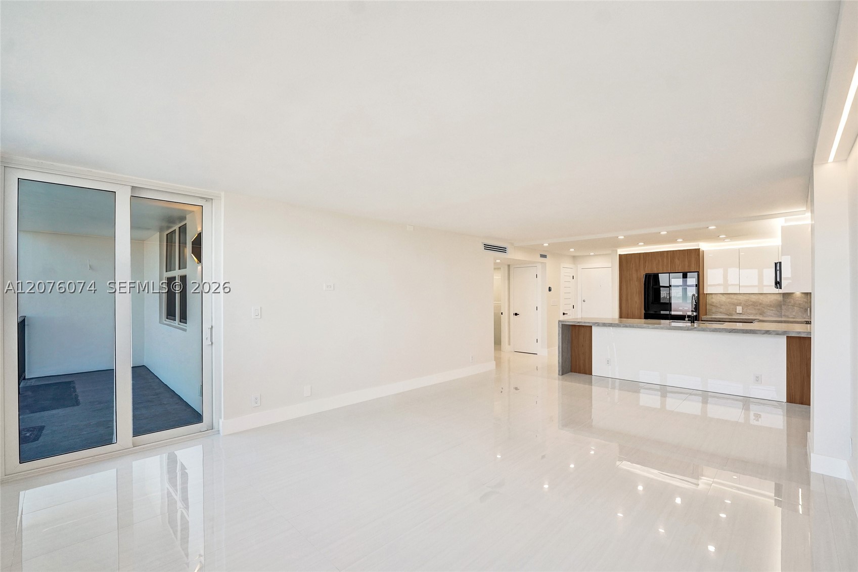 1400 S Ocean Dr 1205 Property Photo 13