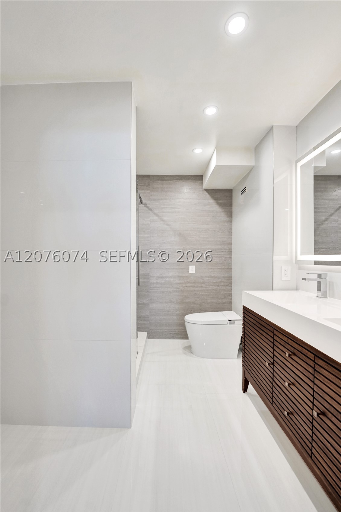 1400 S Ocean Dr 1205 Property Photo 24