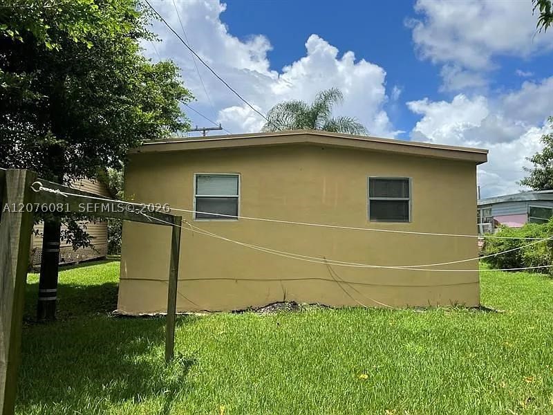 418 S Cocoanut Rd Property Photo 2