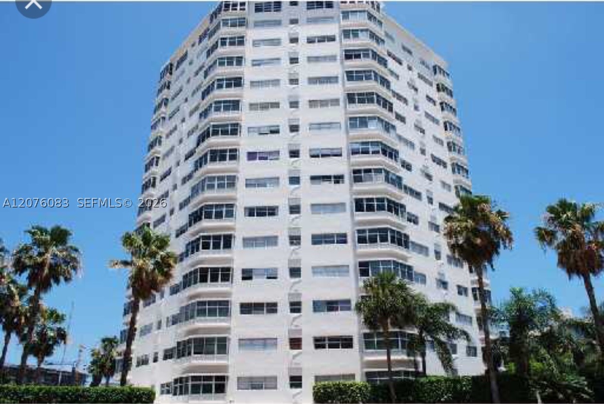 1881 Washington Ave 10G Property Photo 1