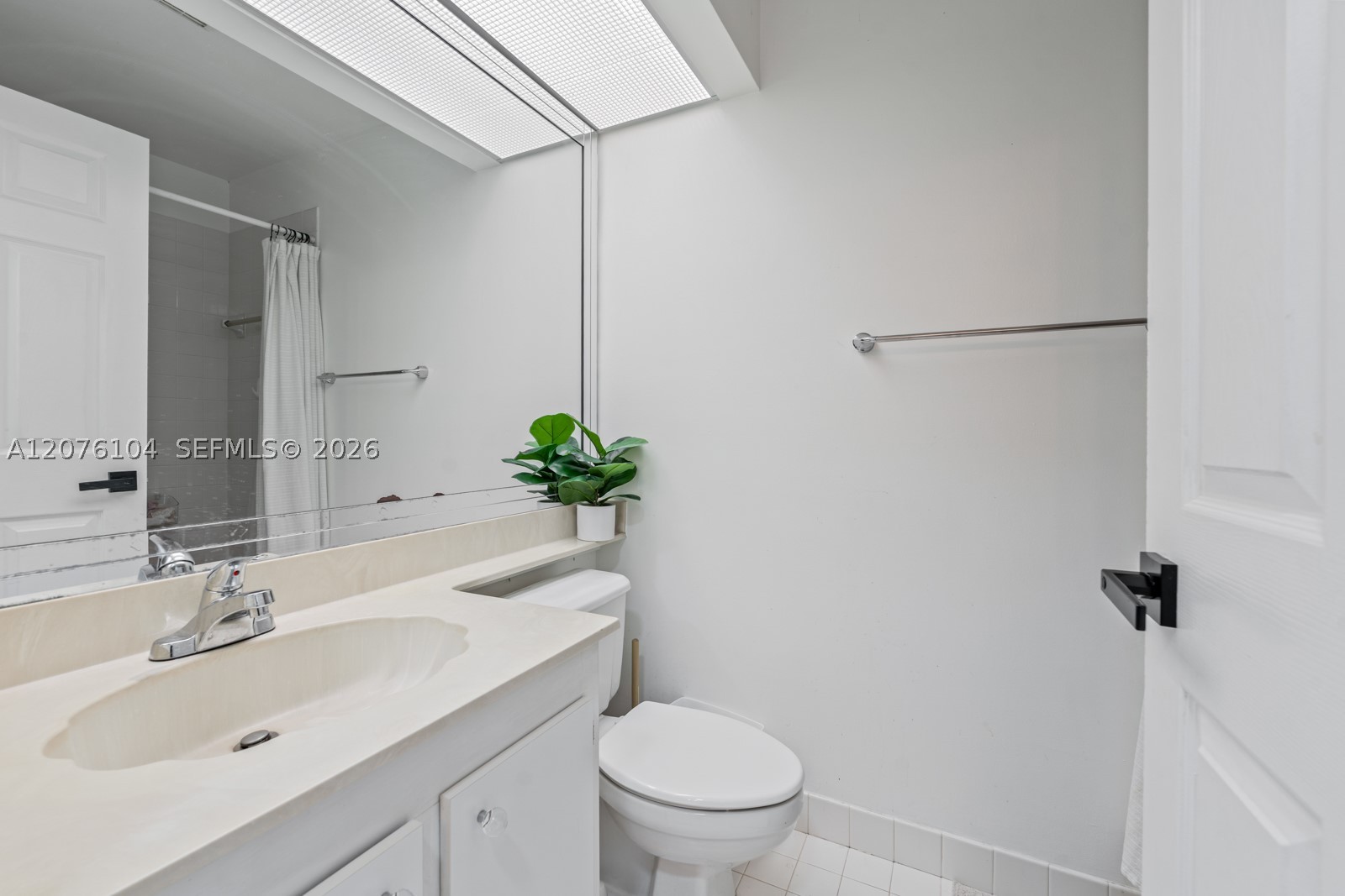 2215 Se 7th Pl Property Photo 13