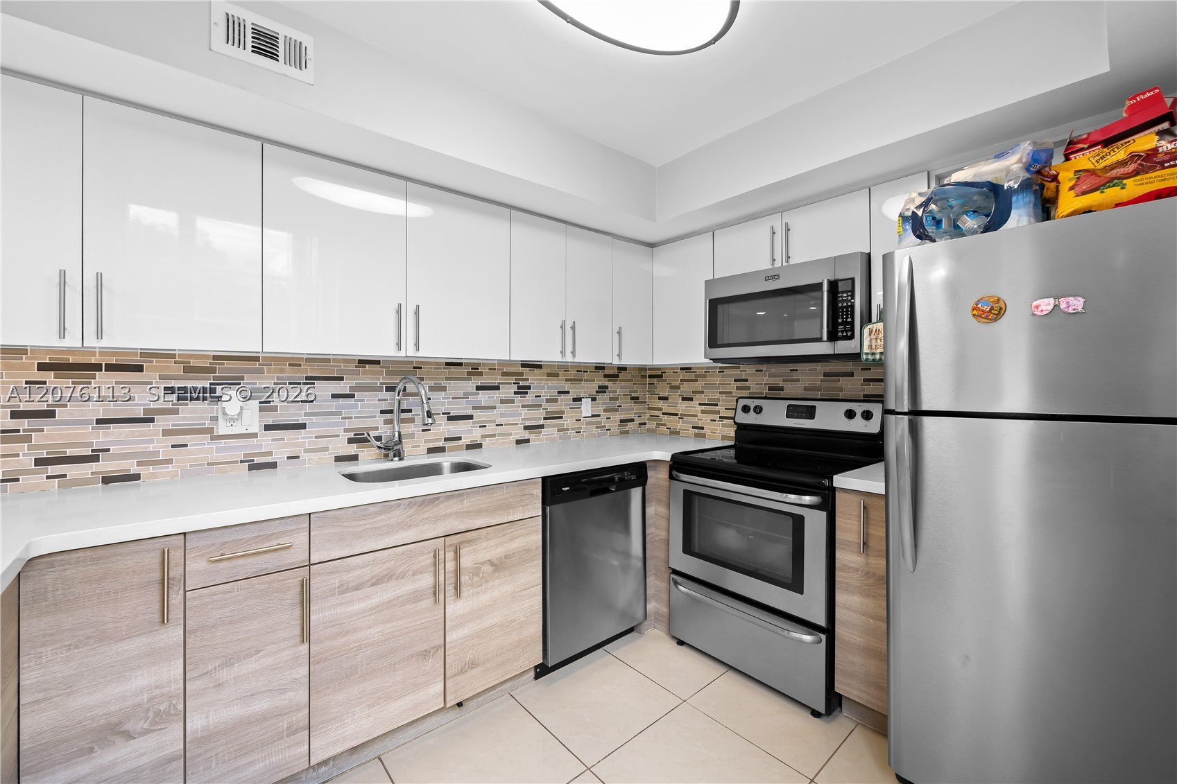 9400 Live Oak Pl 305 Property Photo 5