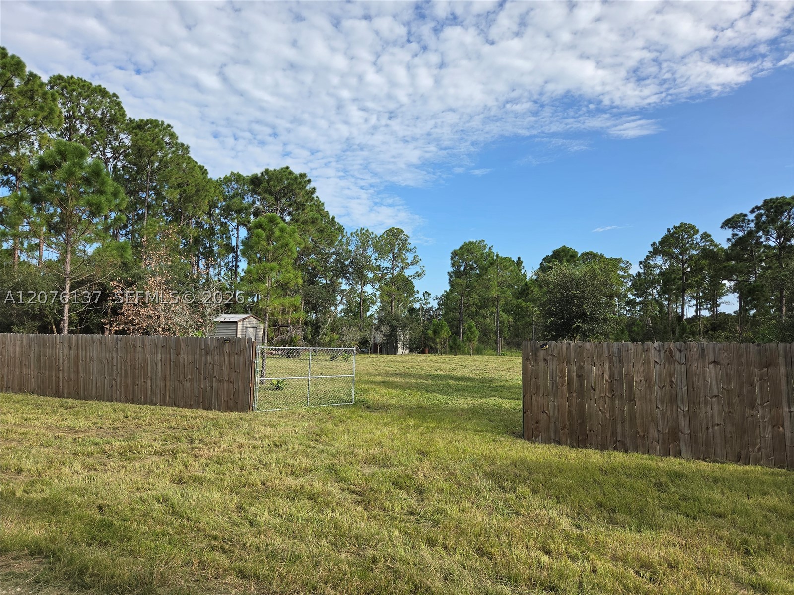 345 Rolling Hills Dr Property Photo 1