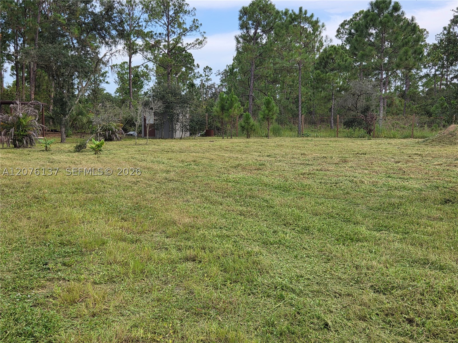 345 Rolling Hills Dr Property Photo 5
