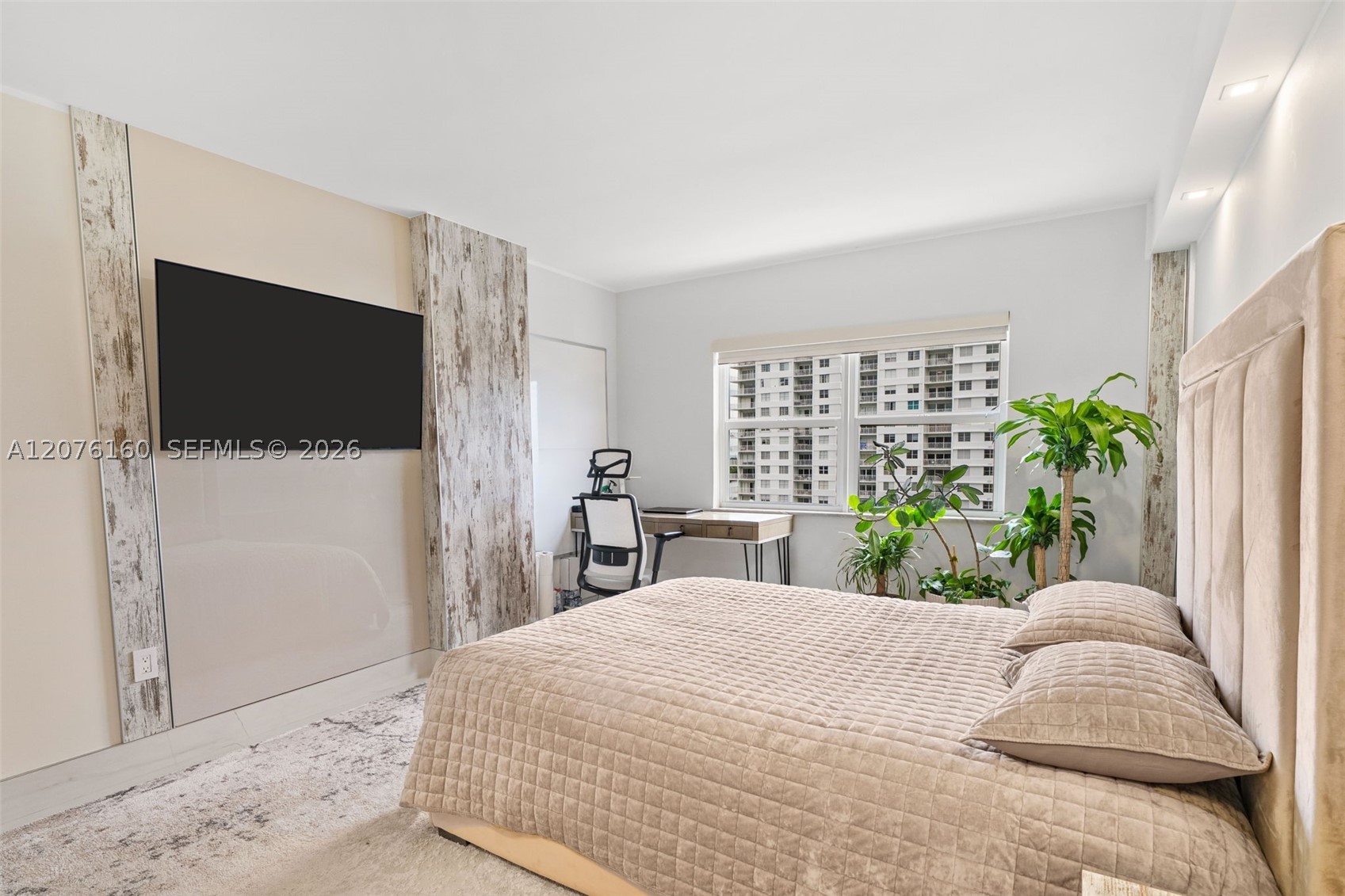 400 Kings Point Dr 822-23 Property Photo 25