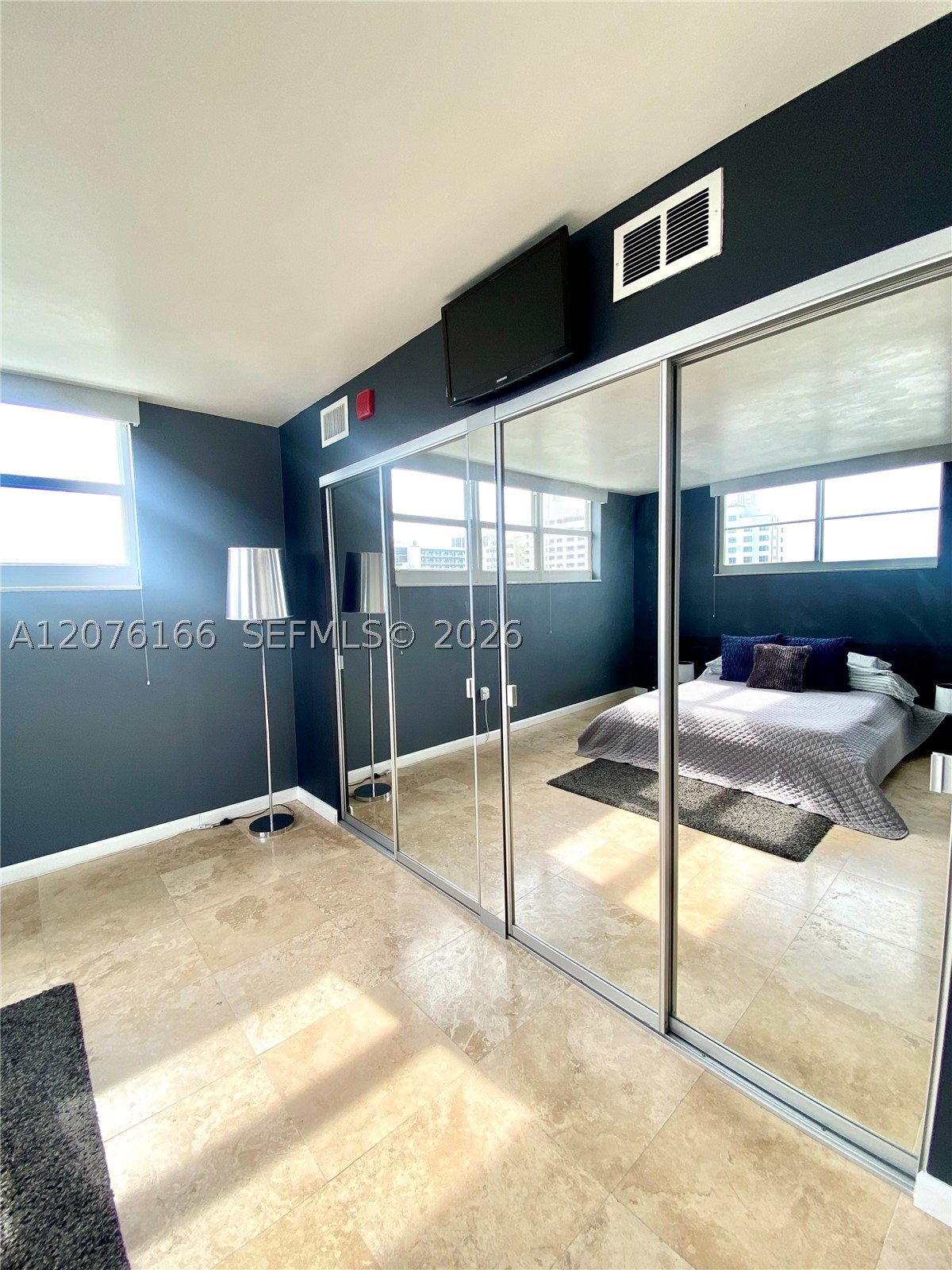 1750 James Ave 7d Property Photo 6