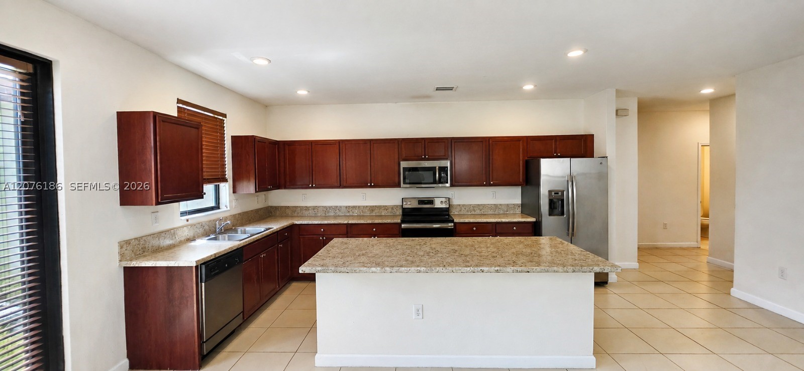 191 Se 35th Ave Property Photo 6