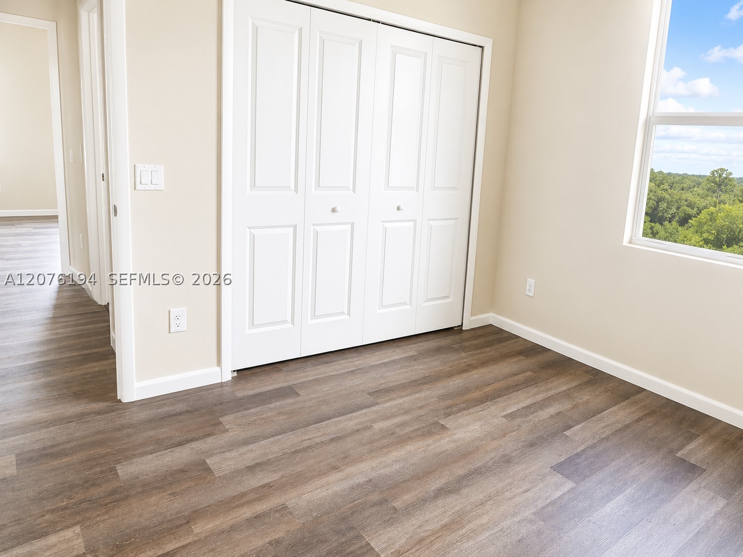 1109 Kraft St Property Photo 23