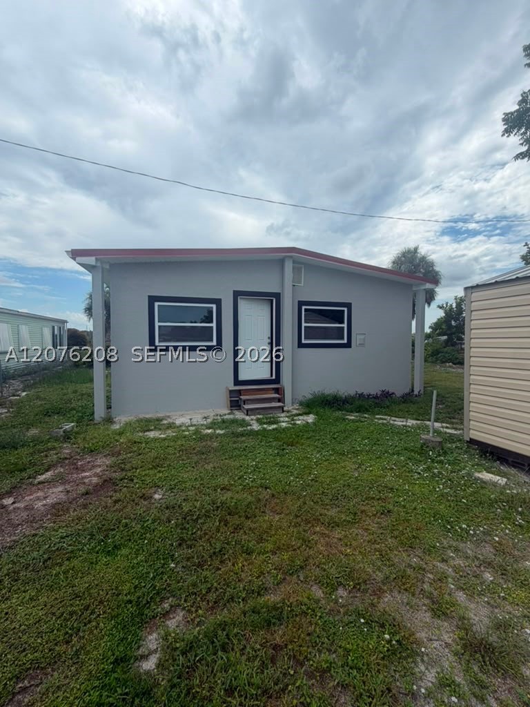 402 Frances Circle Property Photo 1