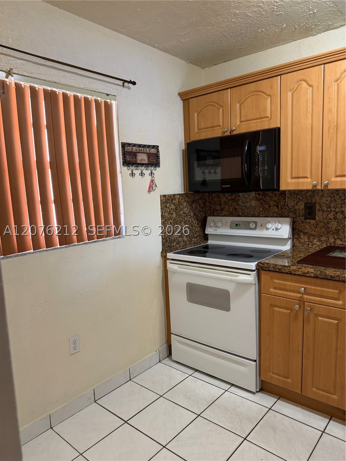 1855 W 60th St 249 Property Photo 4