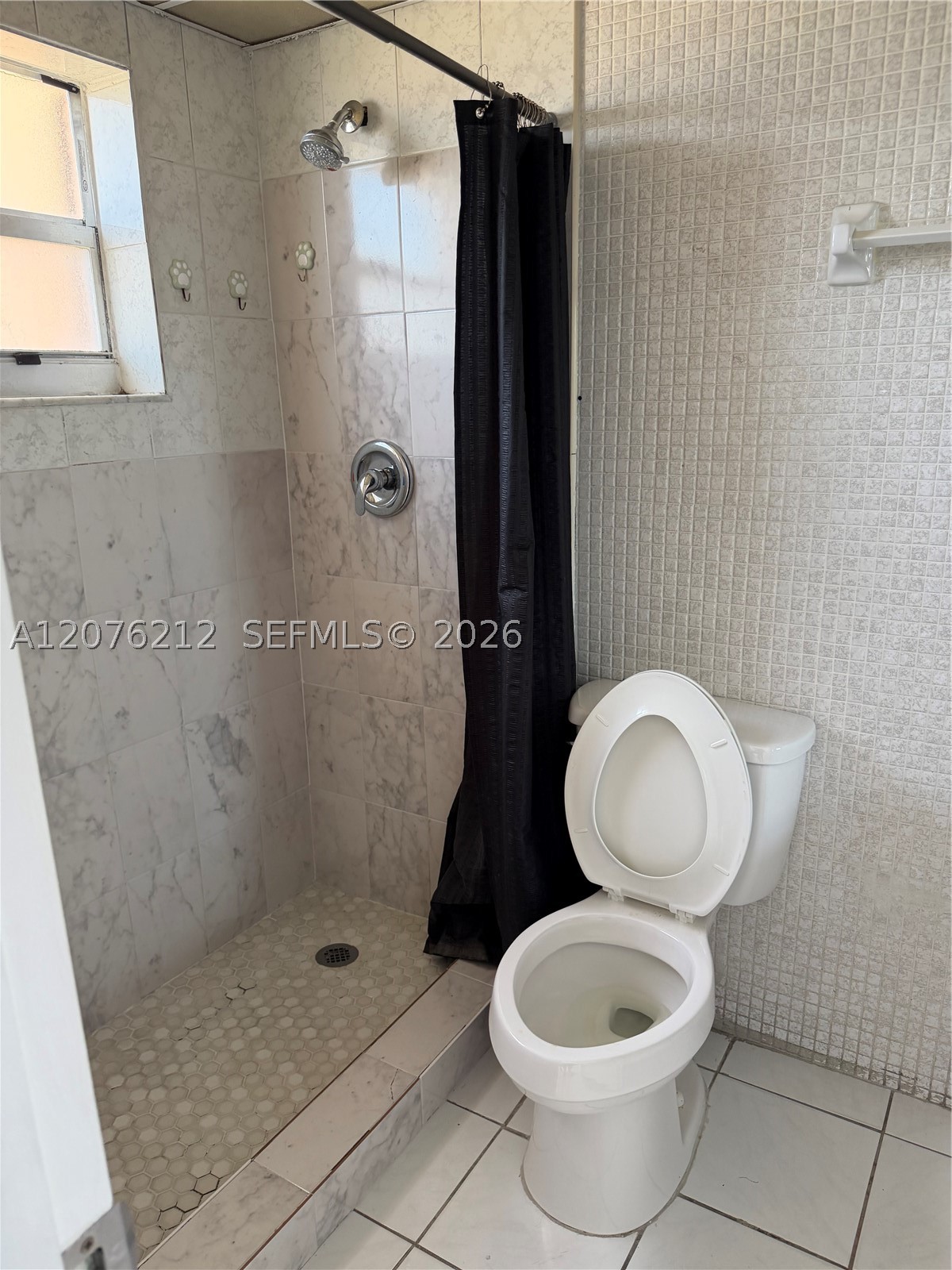 1855 W 60th St 249 Property Photo 6