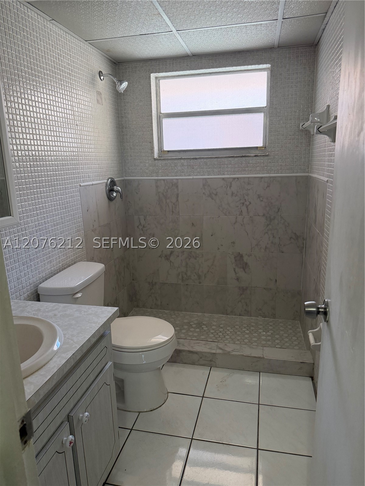1855 W 60th St 249 Property Photo 10