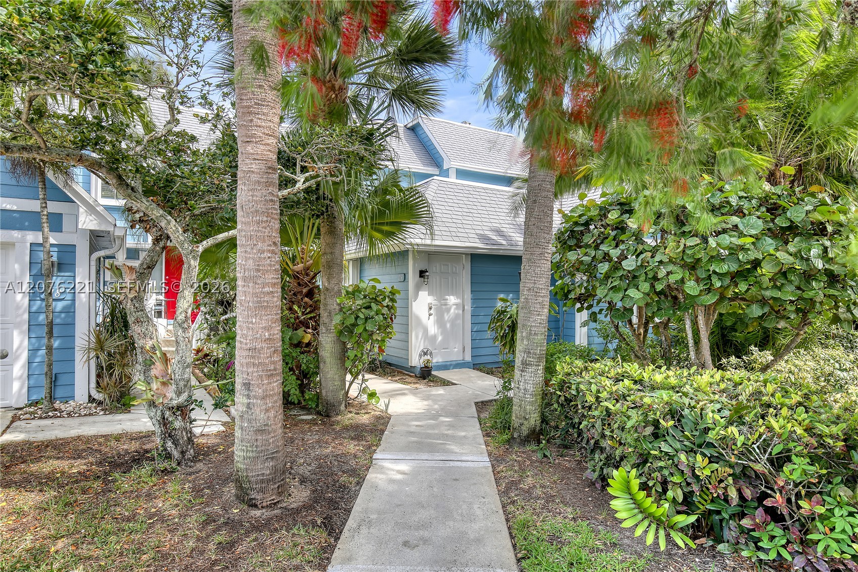 119 Ocean Dunes Cir Property Photo 2