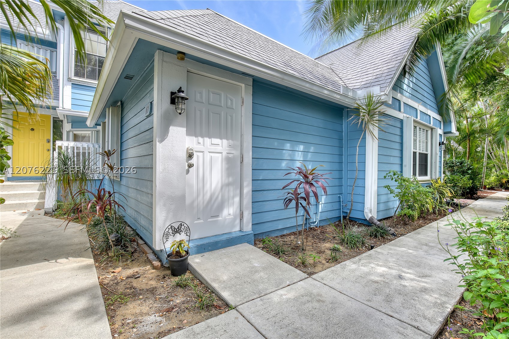 119 Ocean Dunes Cir Property Photo 3