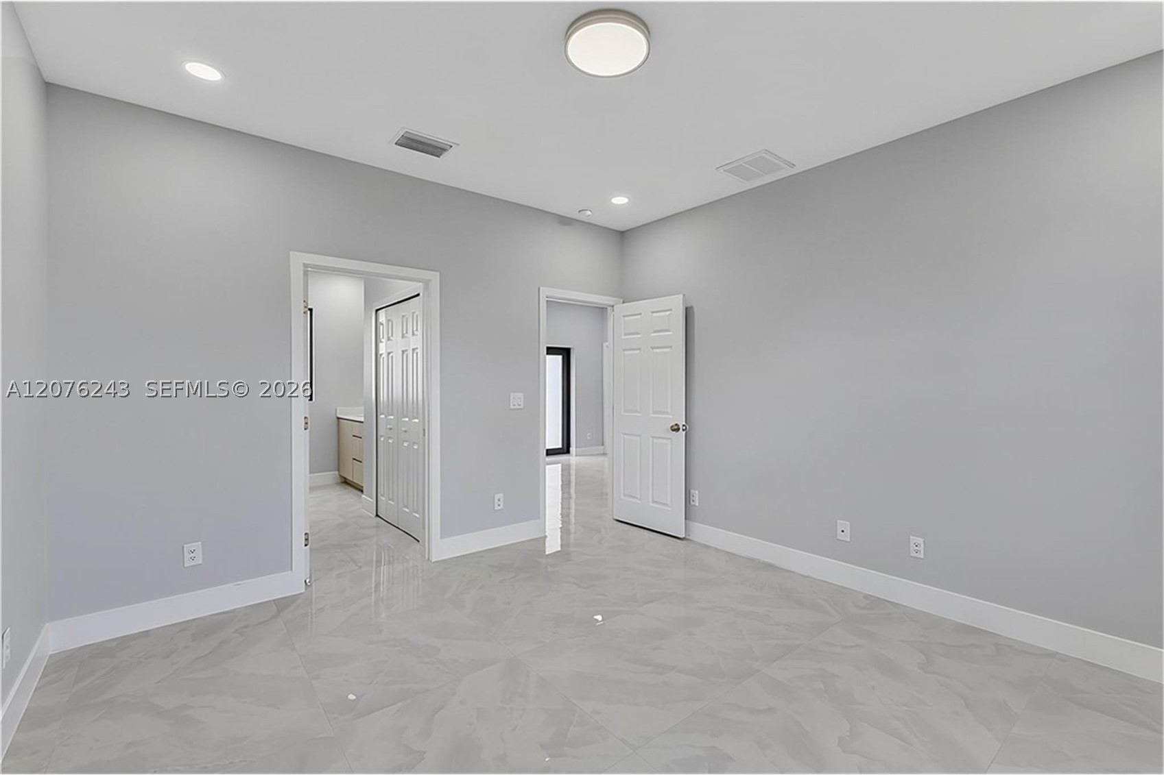 3006 39th St Sw Property Photo 15