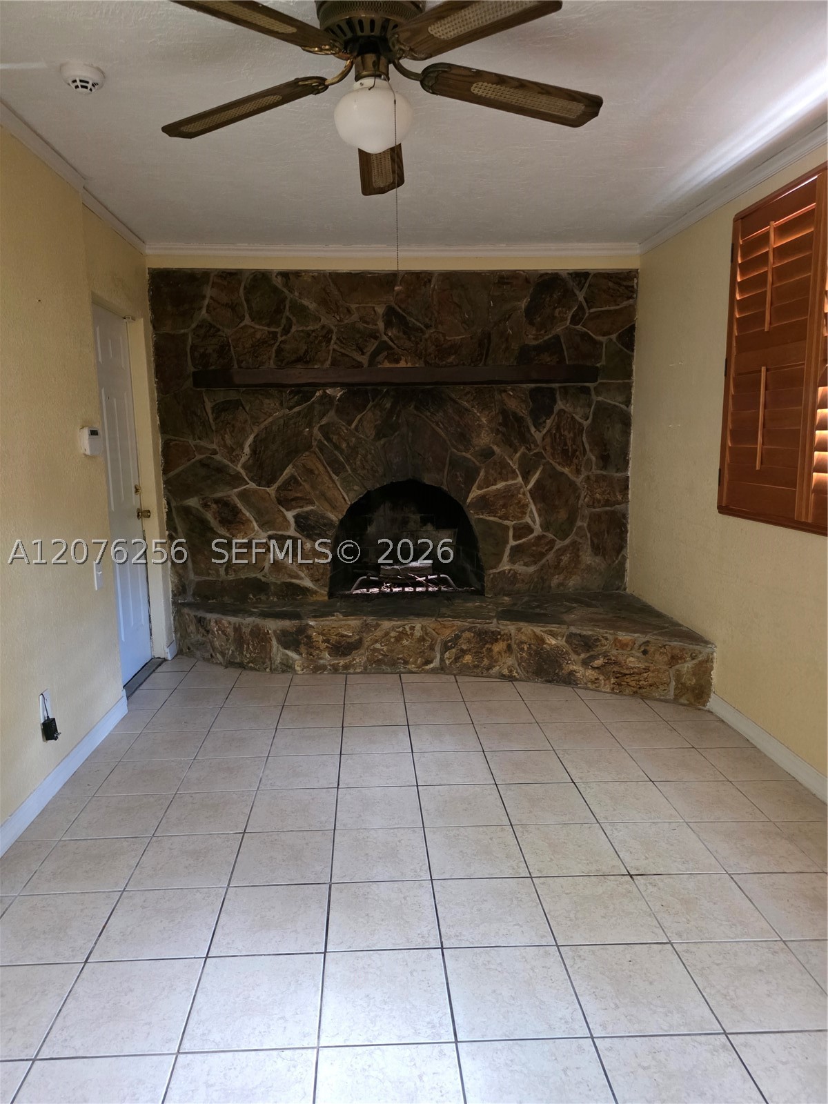667 W Harbor Dr Property Photo 10