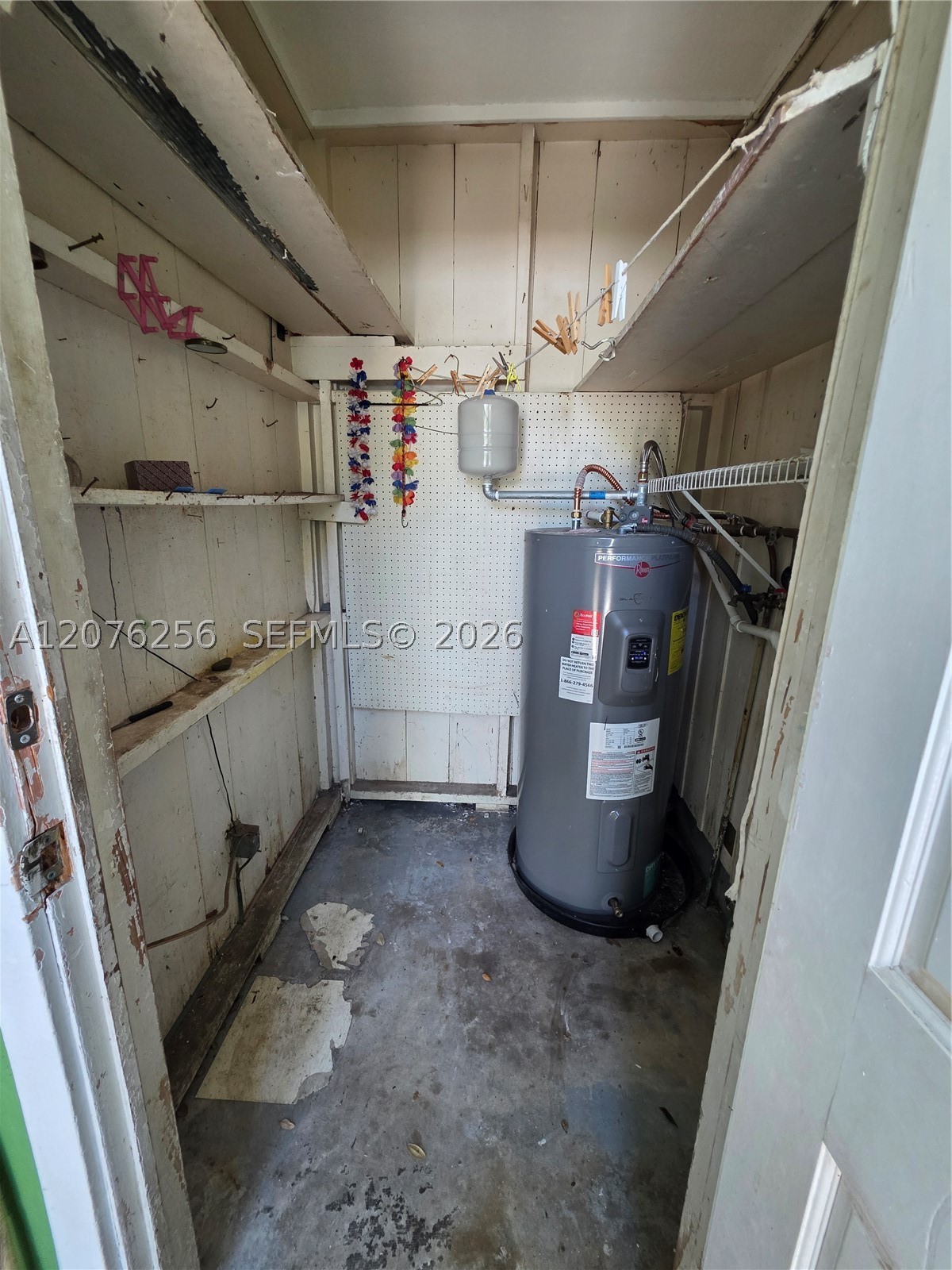 667 W Harbor Dr Property Photo 15