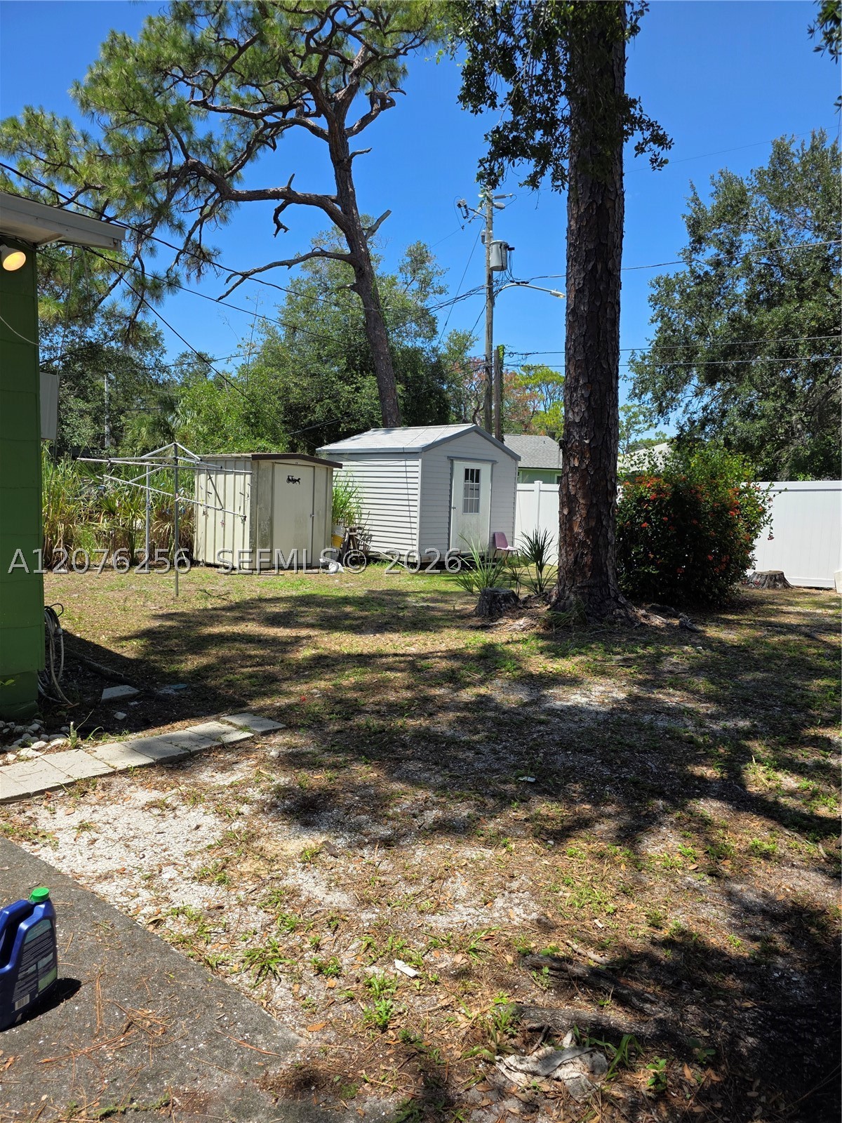 667 W Harbor Dr Property Photo 17