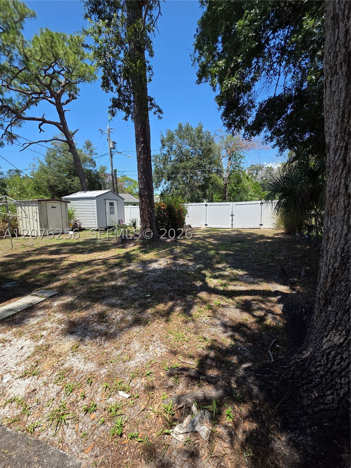 667 W Harbor Dr Property Photo 18