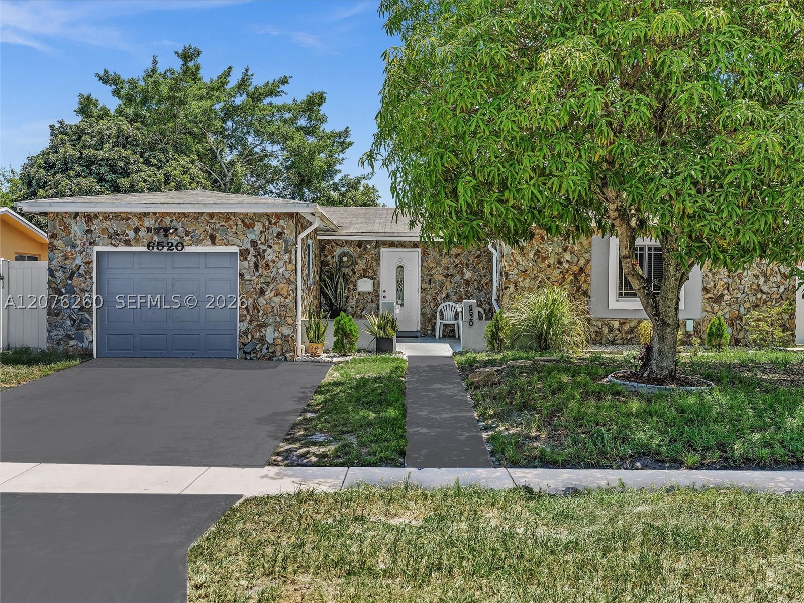 6520 SW 7th Ct