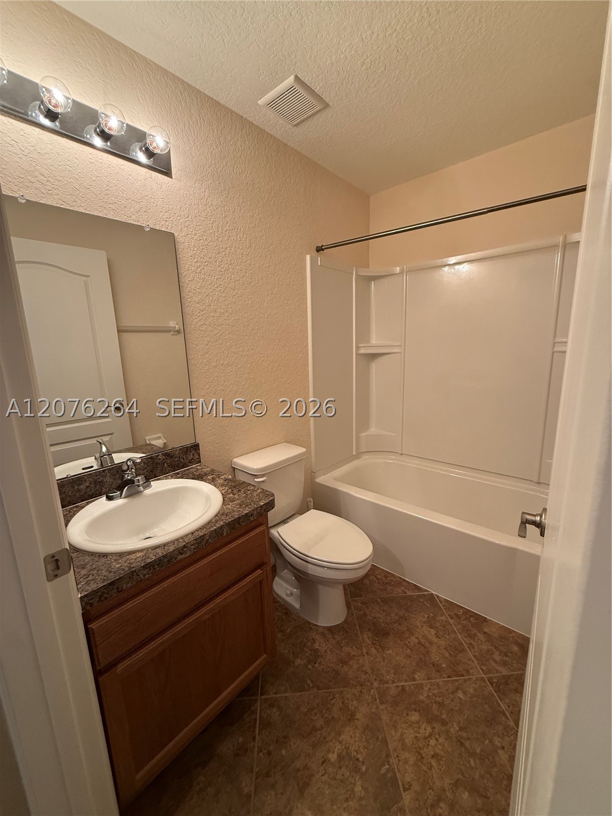 4106 Dinner Lake Way Property Photo 9