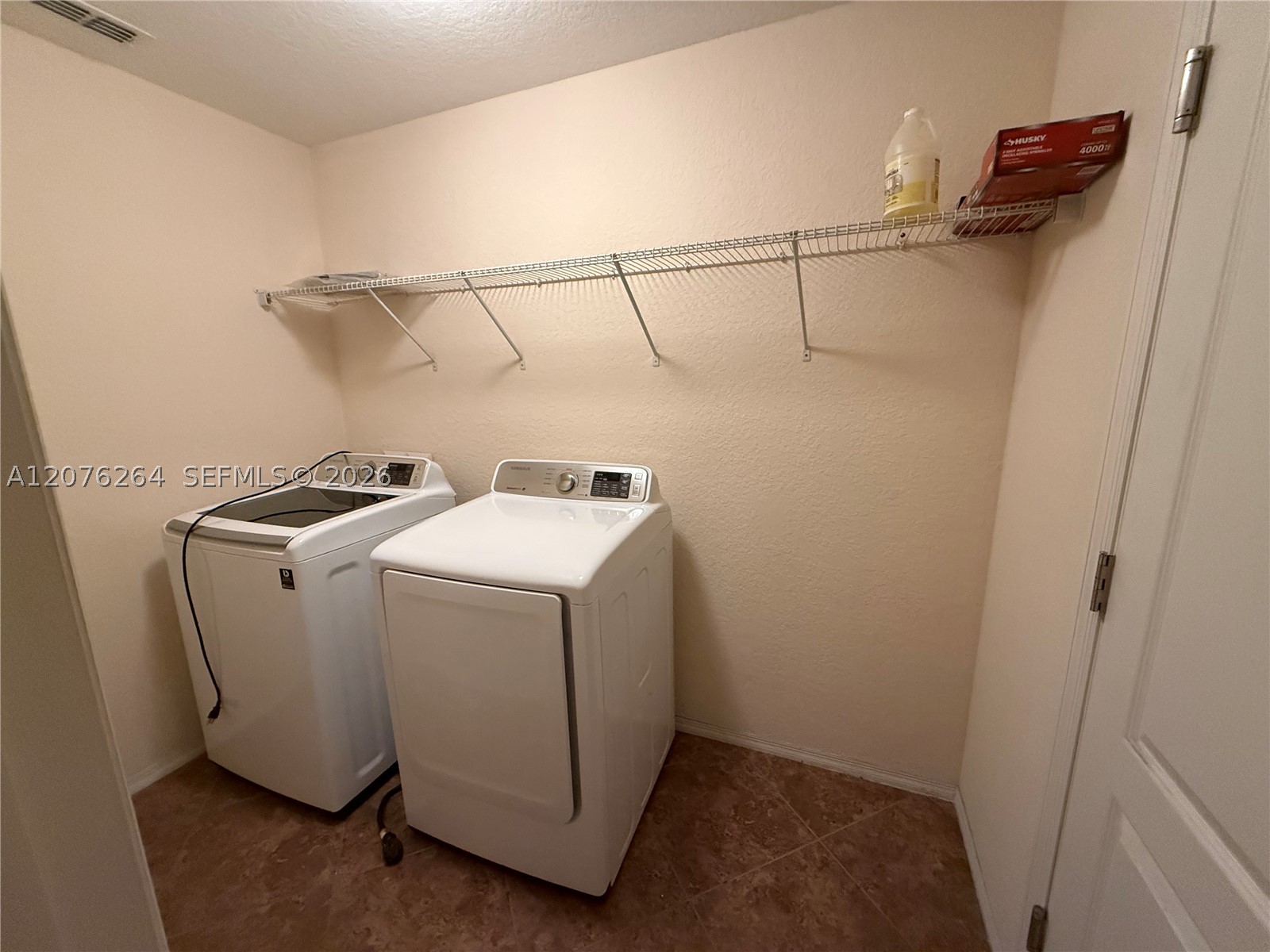 4106 Dinner Lake Way Property Photo 12