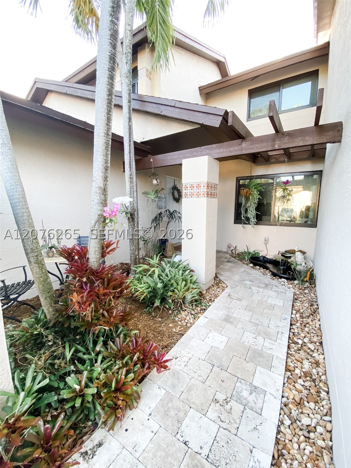 10050 Sw 137th Ct Property Photo 2