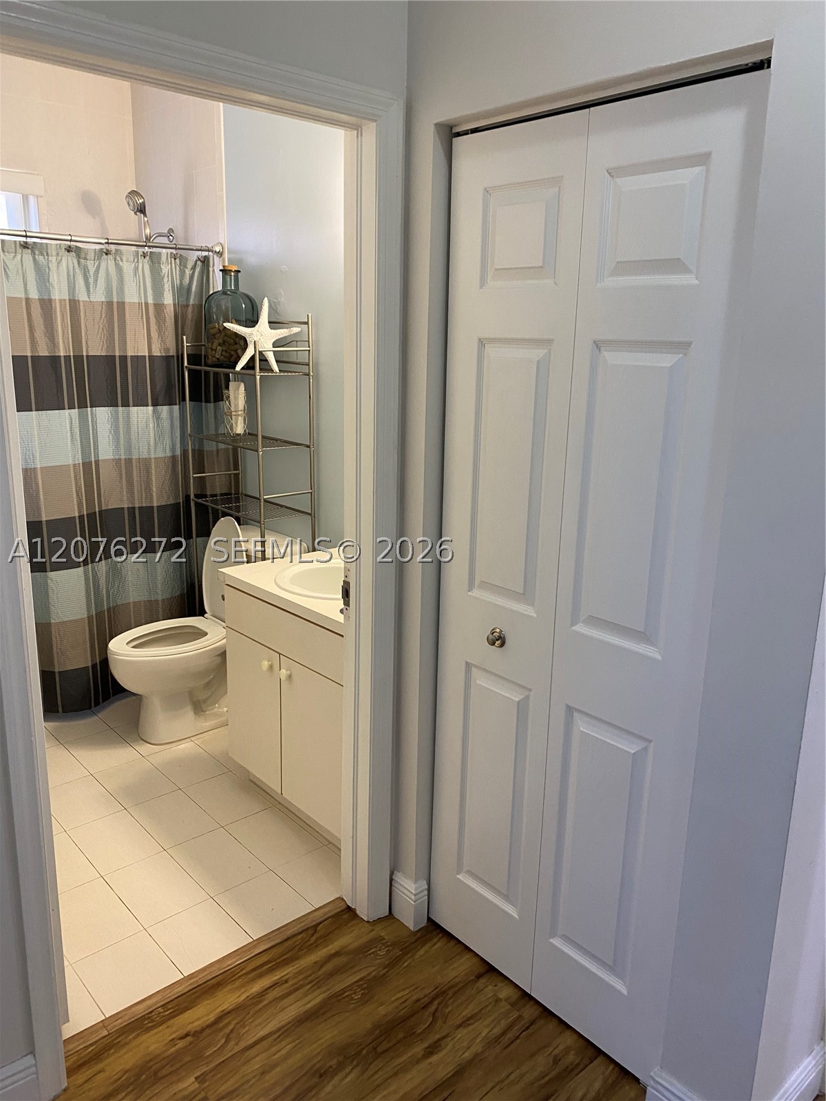 2529 Ne 41st Ter Property Photo 11