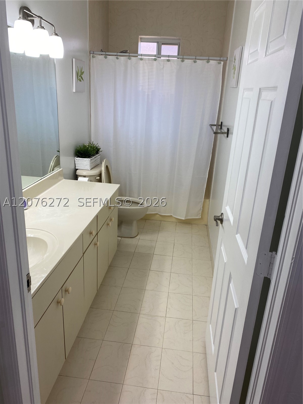 2529 Ne 41st Ter Property Photo 14